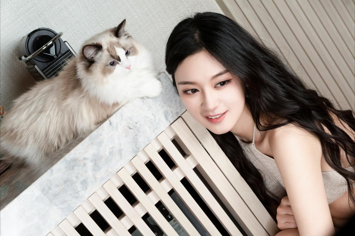 湖北首趟“中吉乌”铁公多式联运国际班列开行